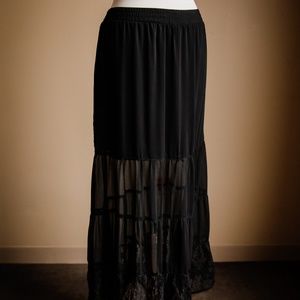 Soprano High Low Skirt with Lace Trim, Size M